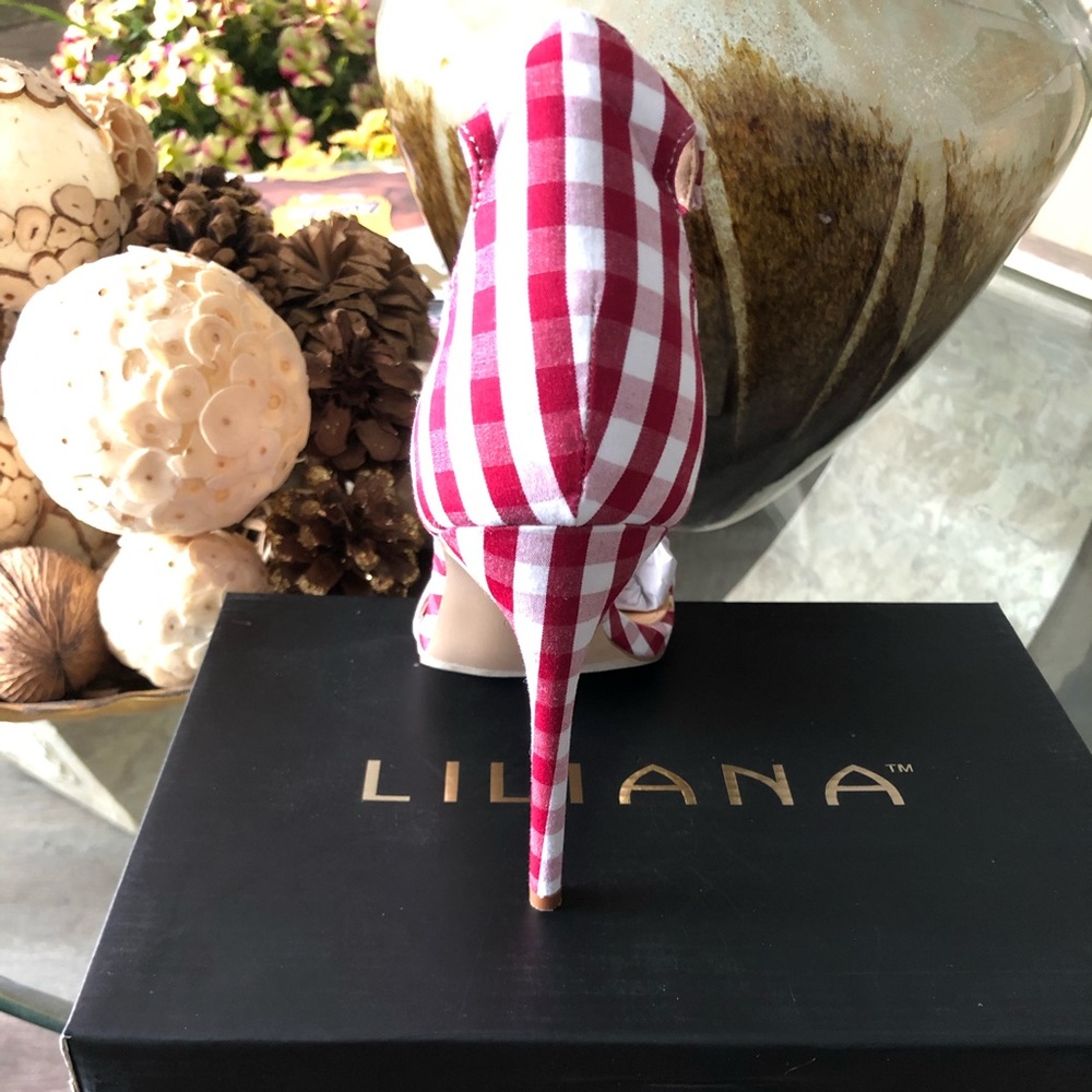 Heels - Picture 3 of 4